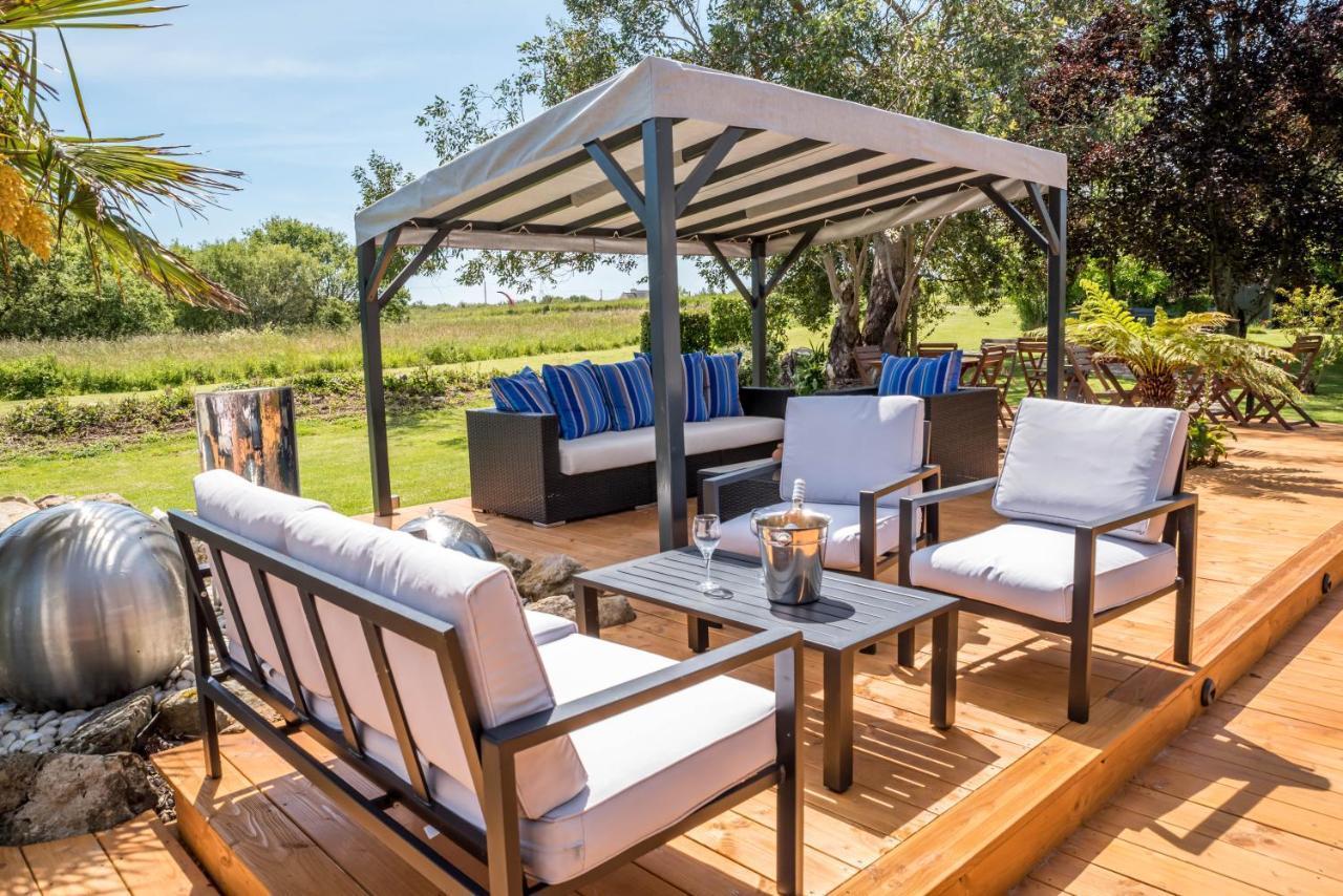 Carnac Lodge Hotel & Spa ปลูอาร์แนล ภายนอก รูปภาพ